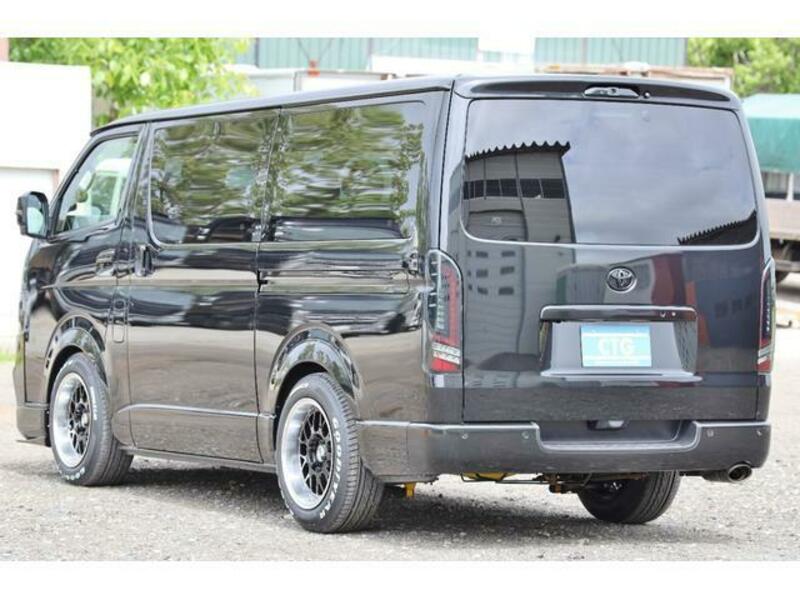 HIACE VAN