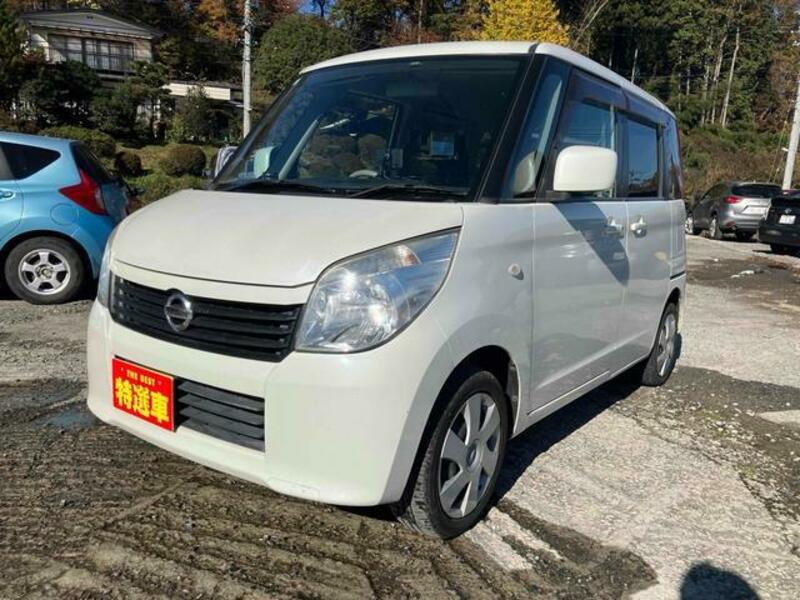 NISSAN ROOX