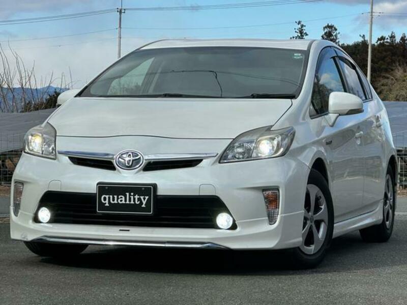 TOYOTA PRIUS