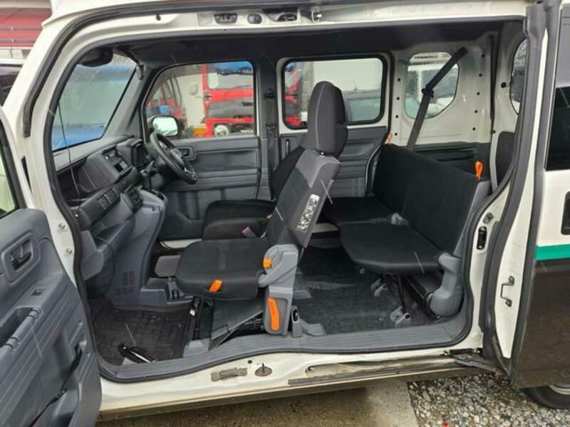 N-VAN