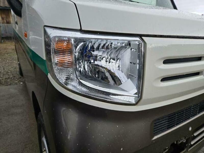 N-VAN