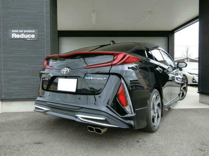 PRIUS PHV