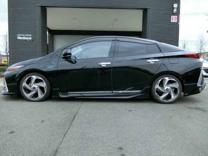 PRIUS PHV