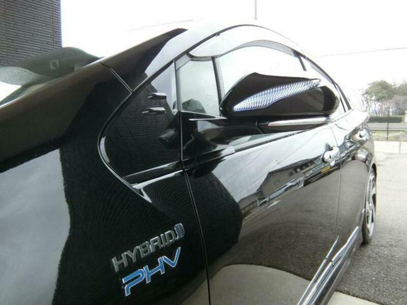 PRIUS PHV