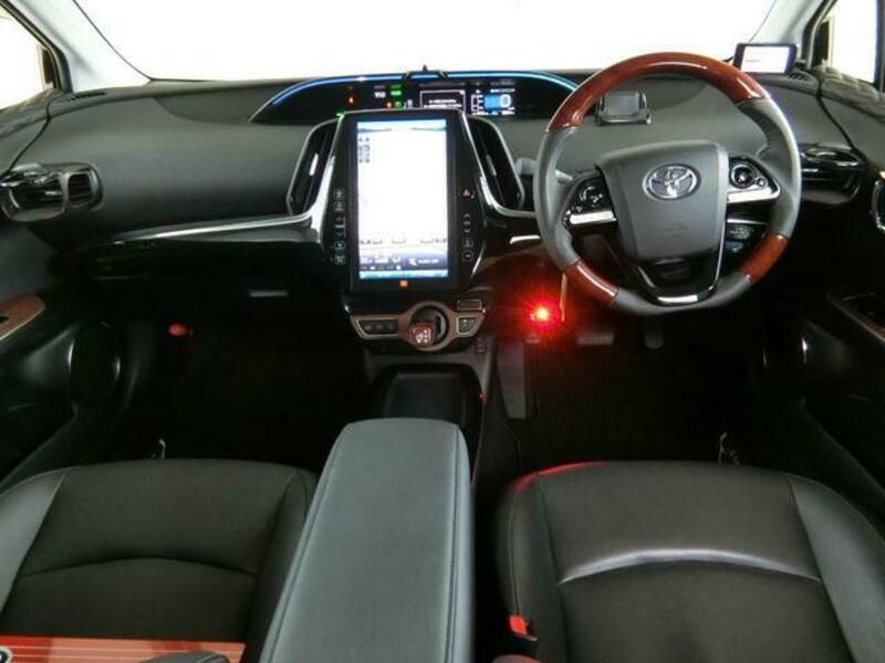 PRIUS PHV
