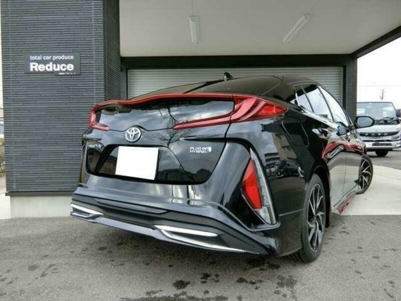 PRIUS PHV