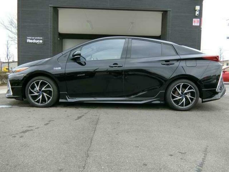 PRIUS PHV