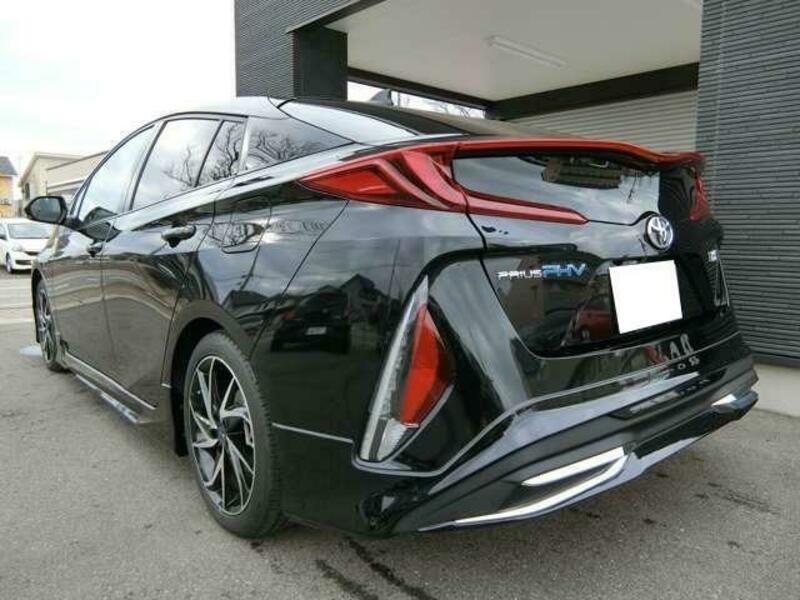 PRIUS PHV