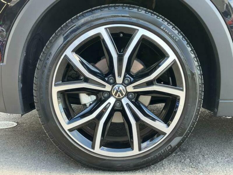 T CROSS