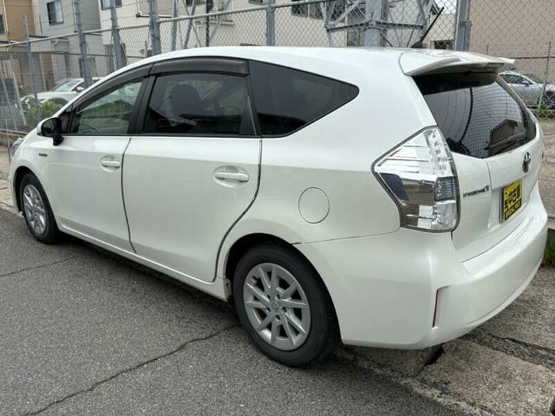 PRIUS ALPHA