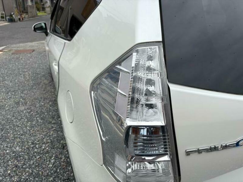 PRIUS ALPHA