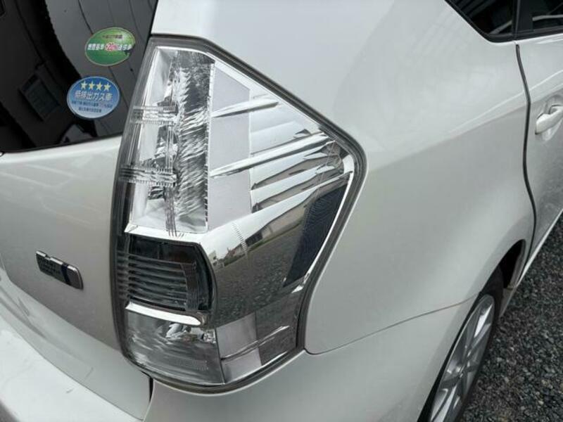 PRIUS ALPHA