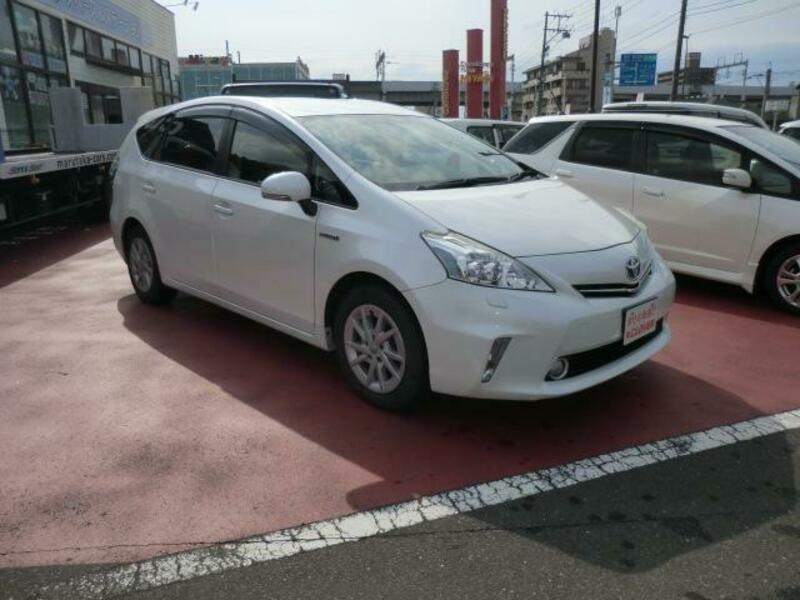 PRIUS ALPHA