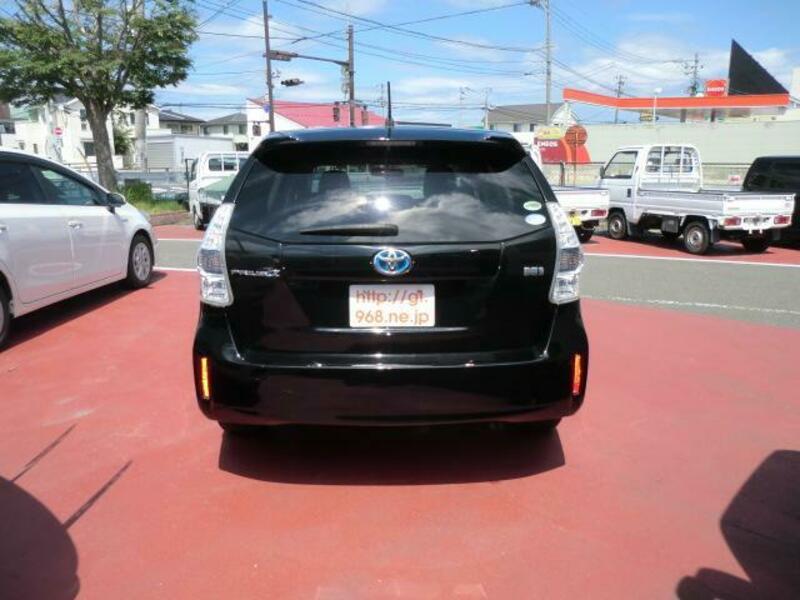 PRIUS ALPHA