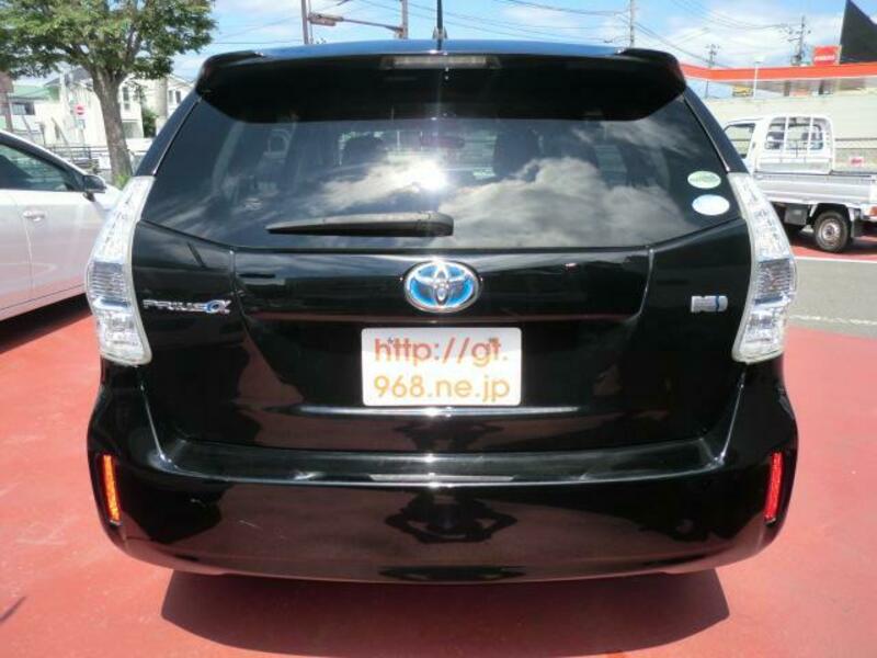 PRIUS ALPHA
