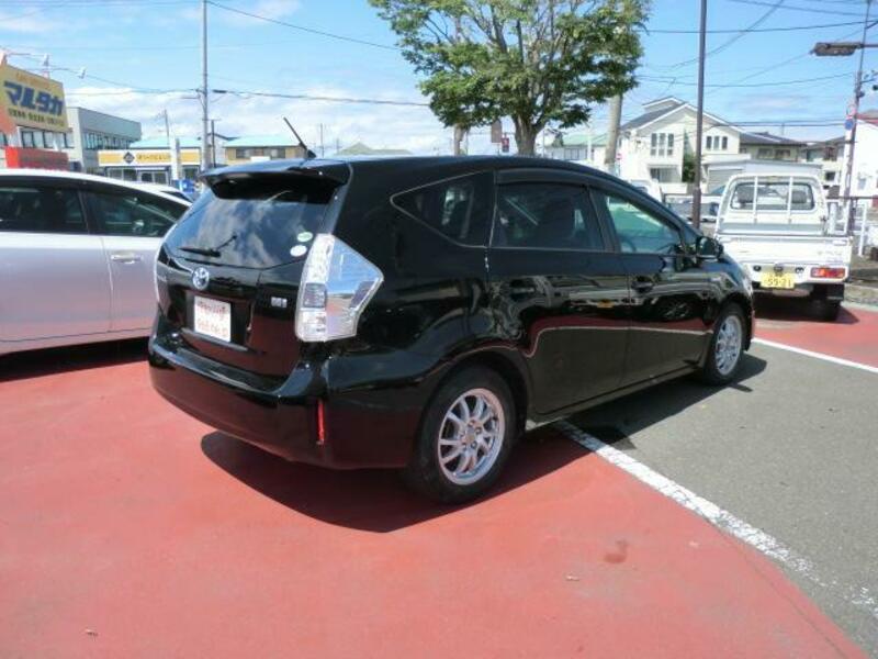 PRIUS ALPHA