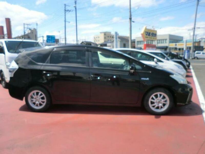PRIUS ALPHA