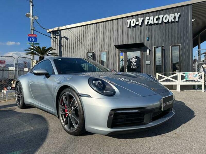 PORSCHE 911