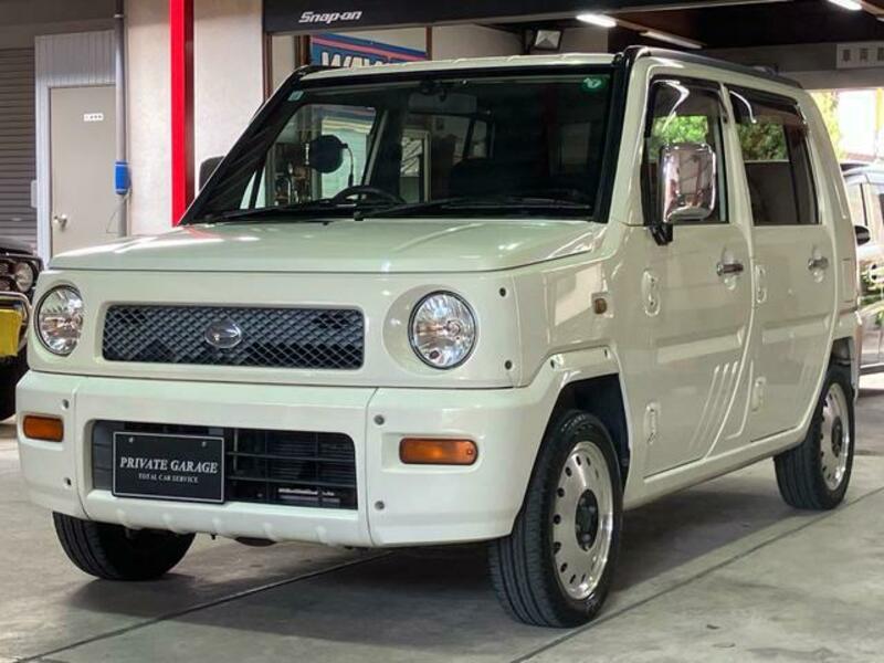 DAIHATSU NAKED