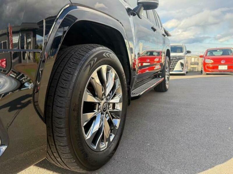 LAND CRUISER