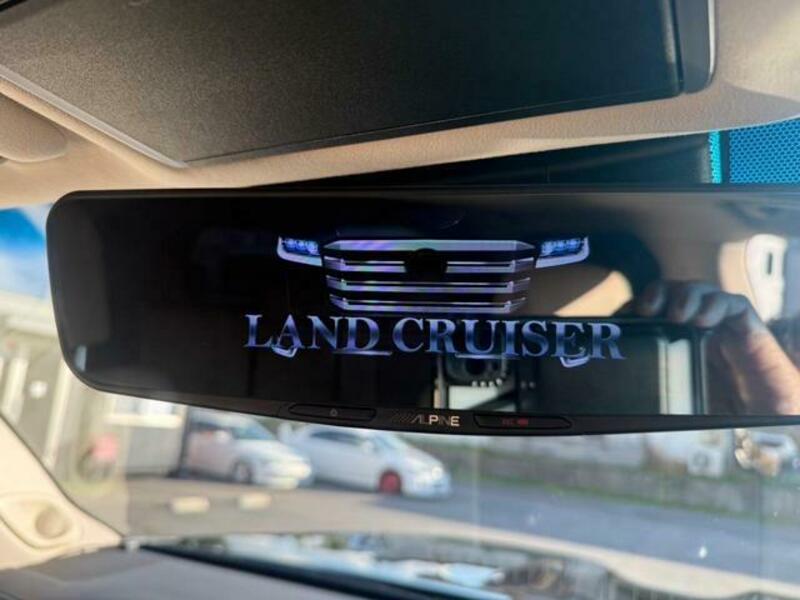 LAND CRUISER
