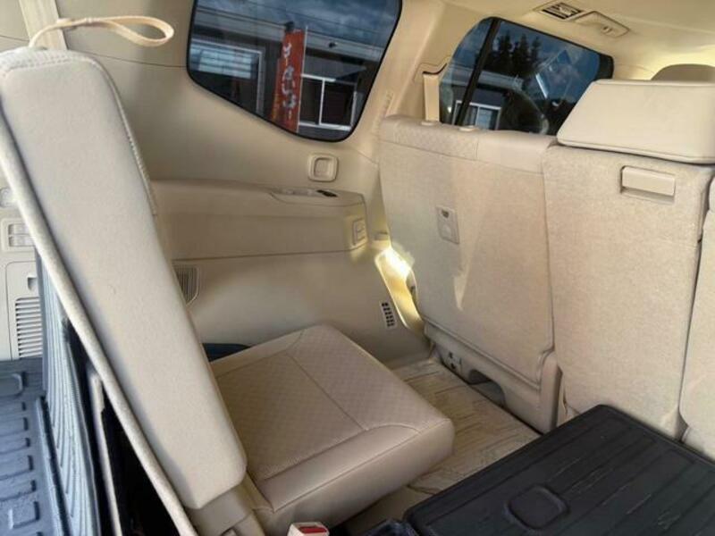 LAND CRUISER