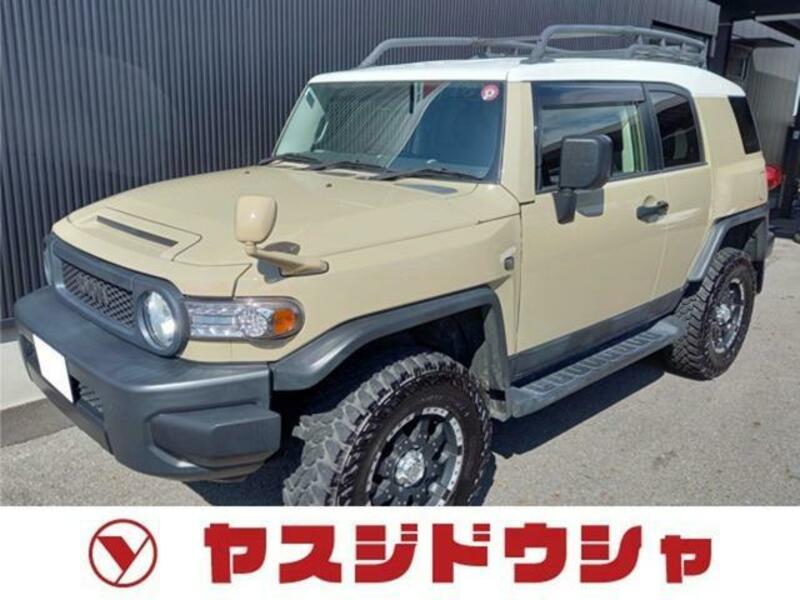 TOYOTA FJ CRUISER