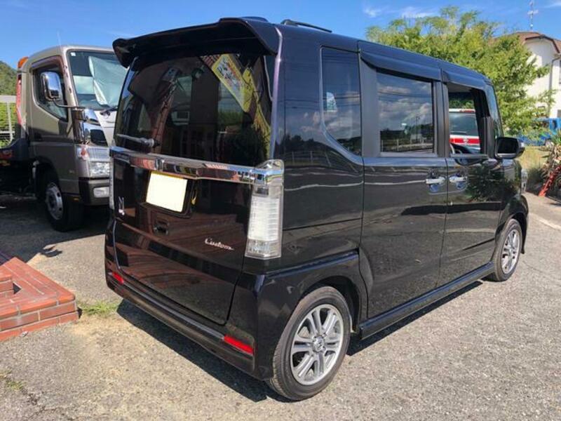 N BOX CUSTOM