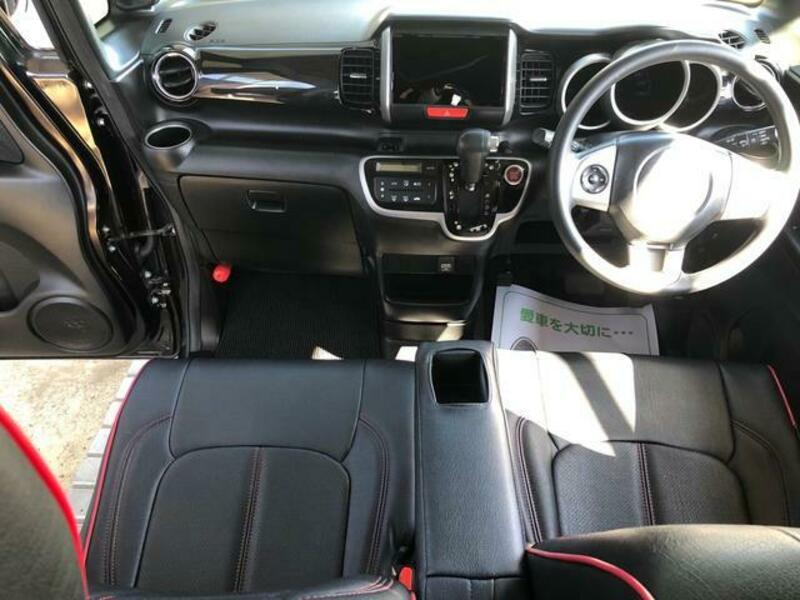 N BOX CUSTOM