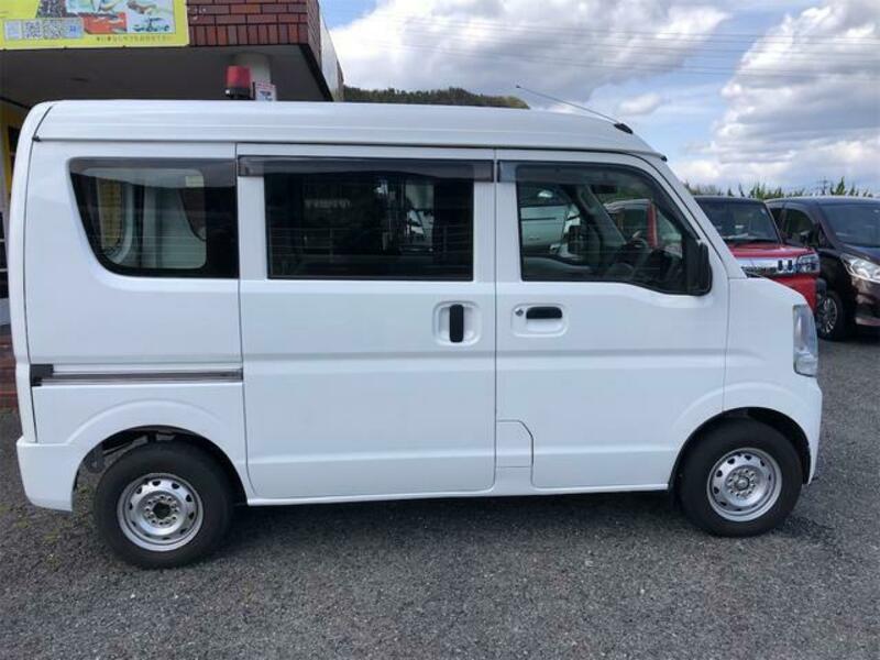 MINICAB VAN