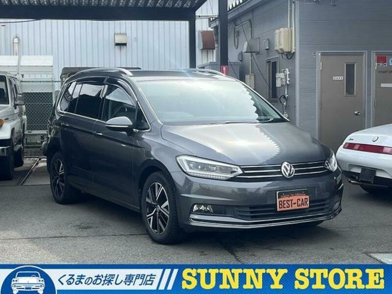 VOLKSWAGEN GOLF TOURAN