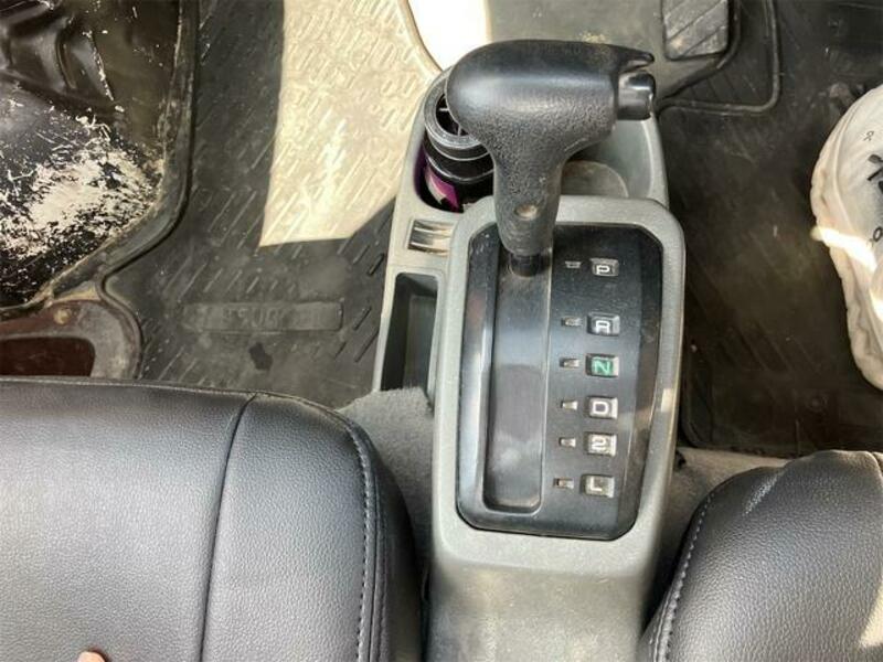 MINICAB TRUCK