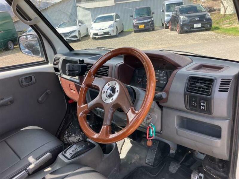 MINICAB TRUCK