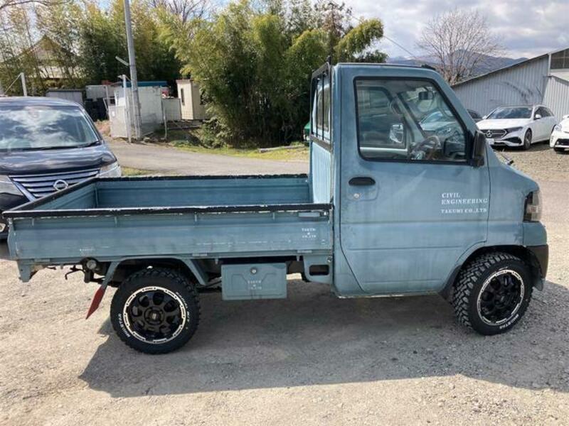 MINICAB TRUCK