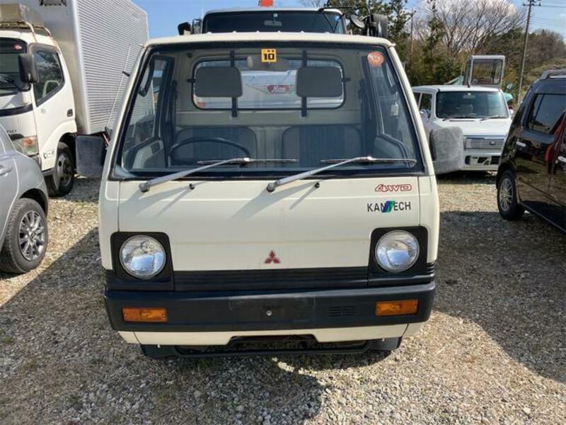 MINICAB TRUCK
