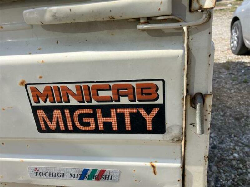 MINICAB TRUCK