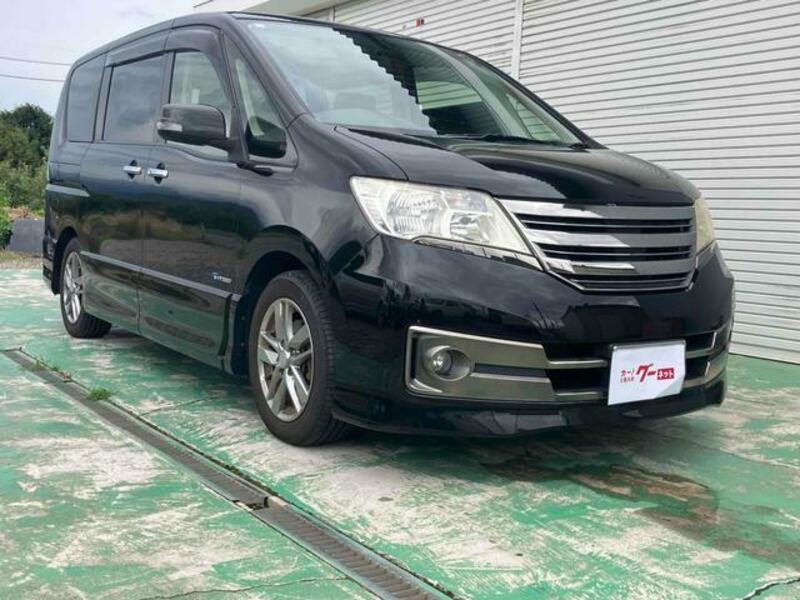NISSAN SERENA