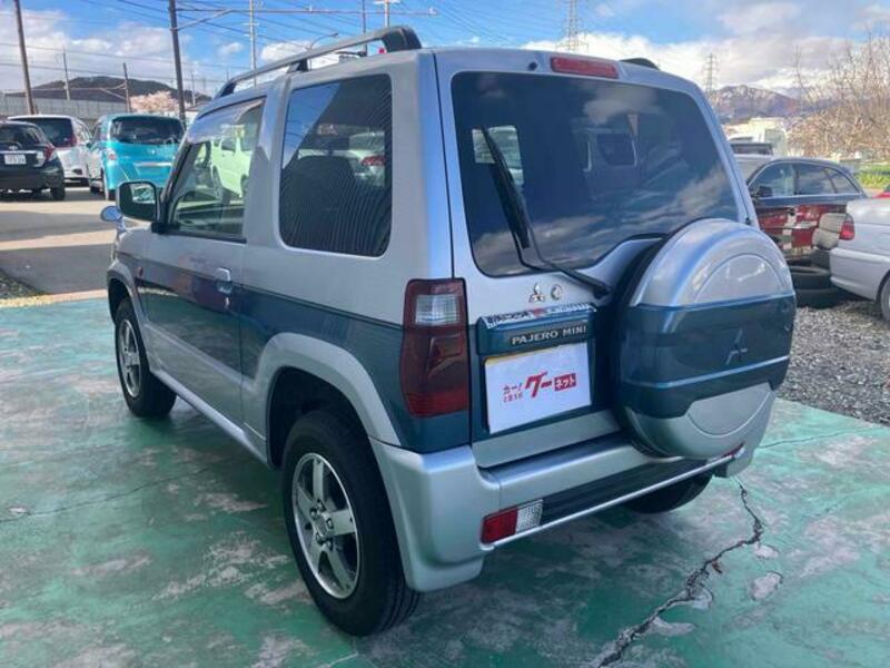 PAJERO MINI