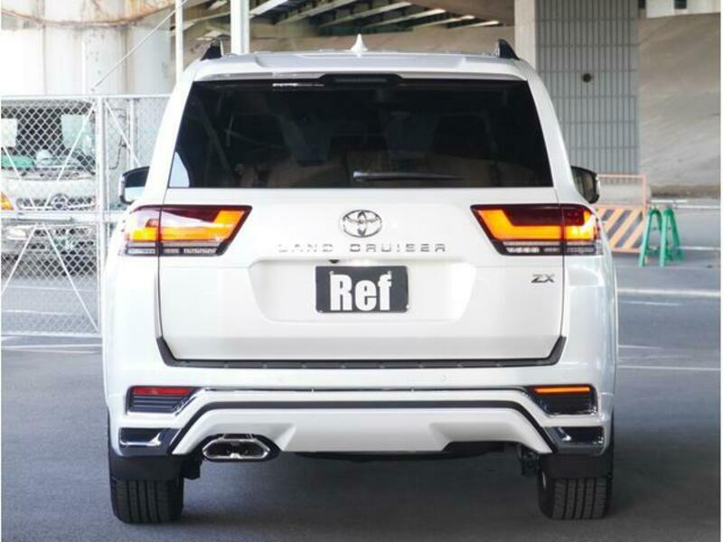 LAND CRUISER