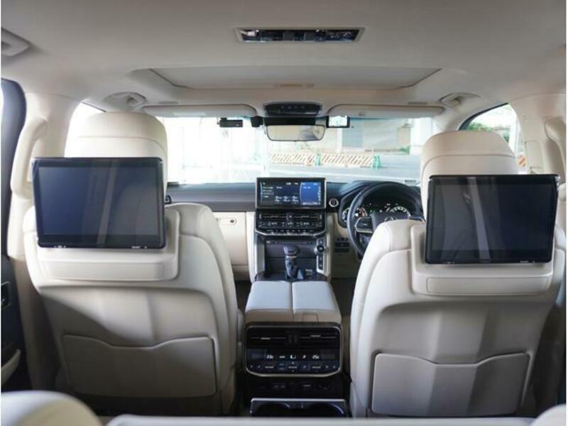 LAND CRUISER