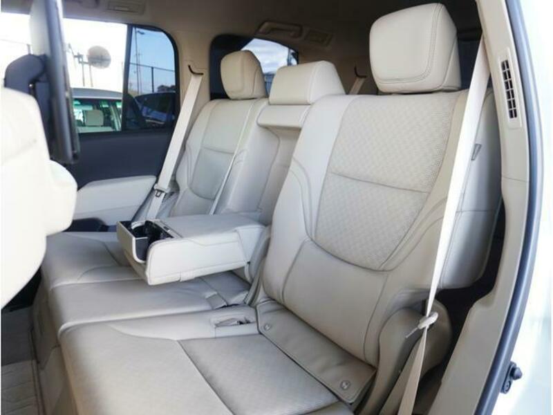 LAND CRUISER