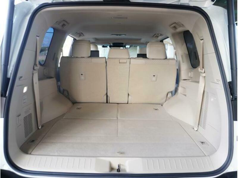 LAND CRUISER