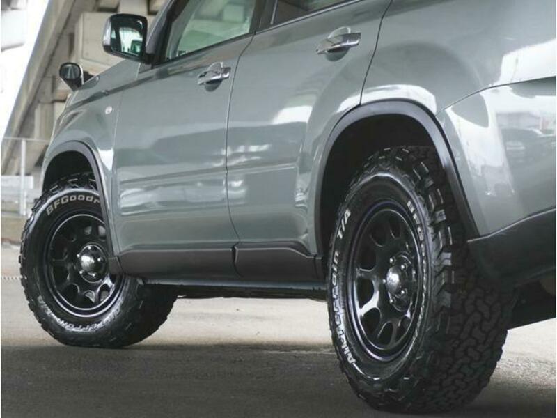 X-TRAIL
