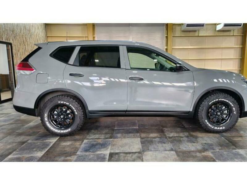 X-TRAIL