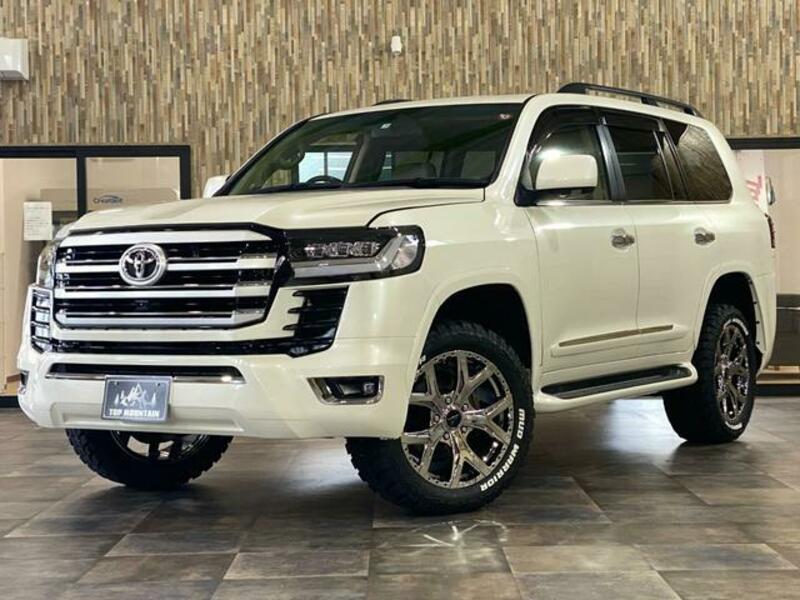 LAND CRUISER