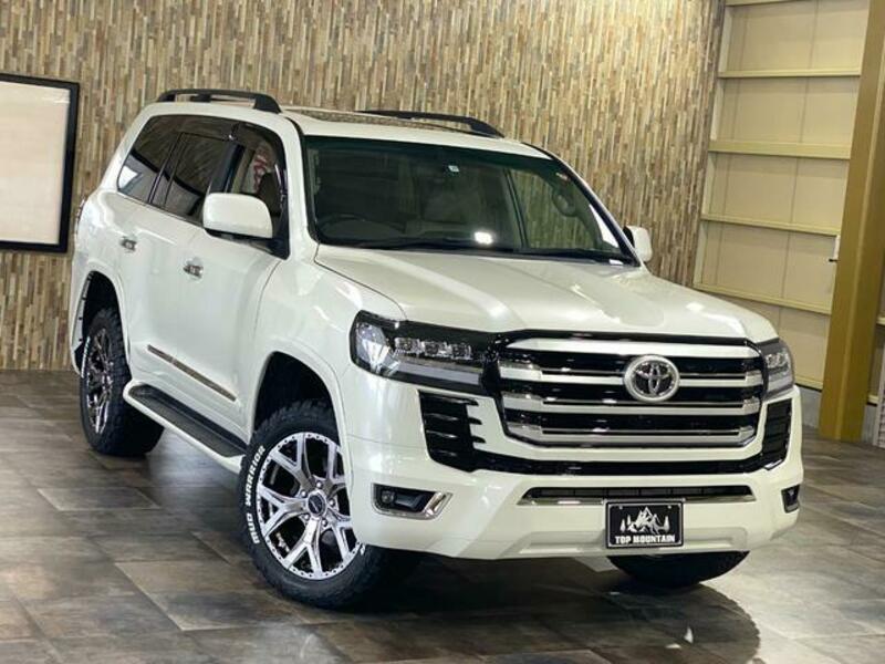 LAND CRUISER