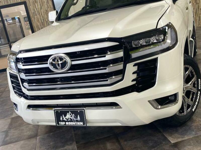 LAND CRUISER