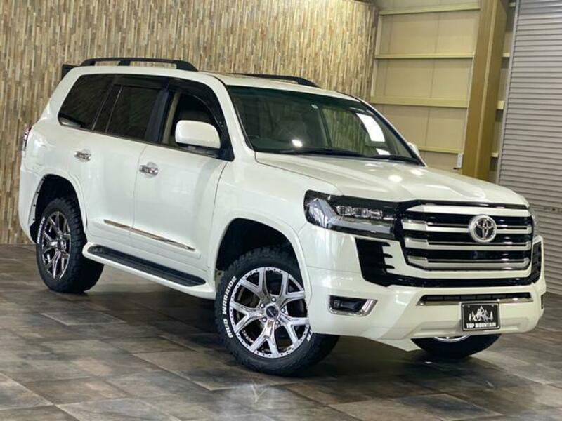 LAND CRUISER