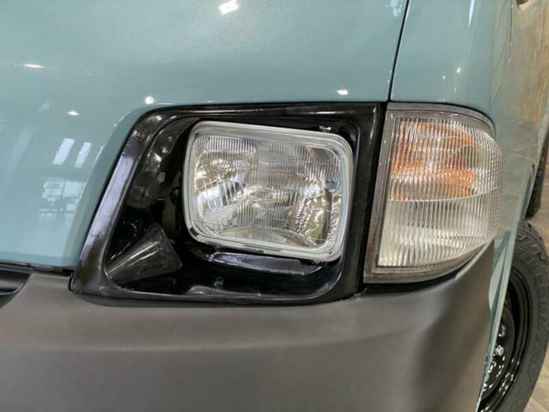 BONGO VAN