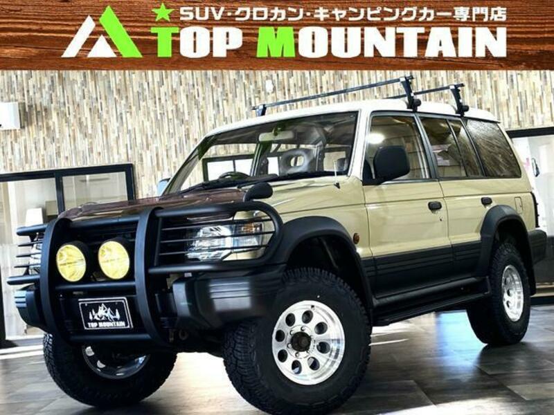 MITSUBISHI PAJERO
